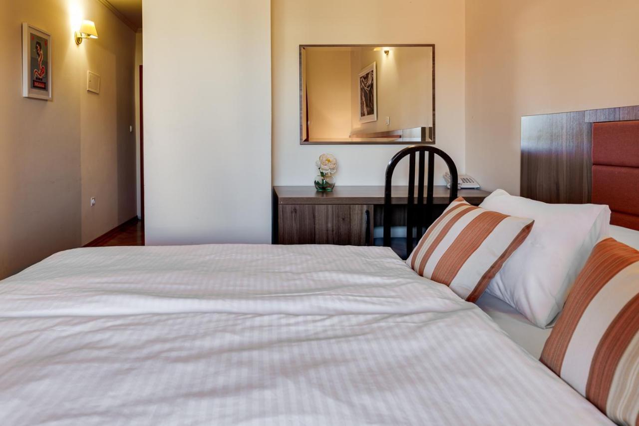 Hotel Marinko Задар Екстериор снимка